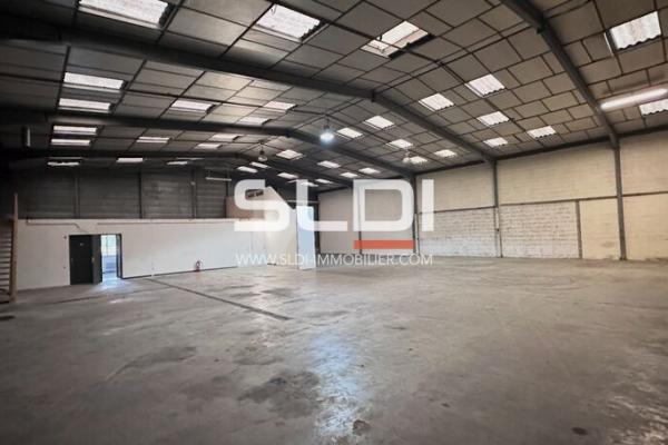 Locaux d'activités A LOUER - VAULX EN VELIN - 550 m²