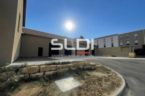 Locaux d'activités A VENDRE - SEREZIN DU RHONE - 607 m²