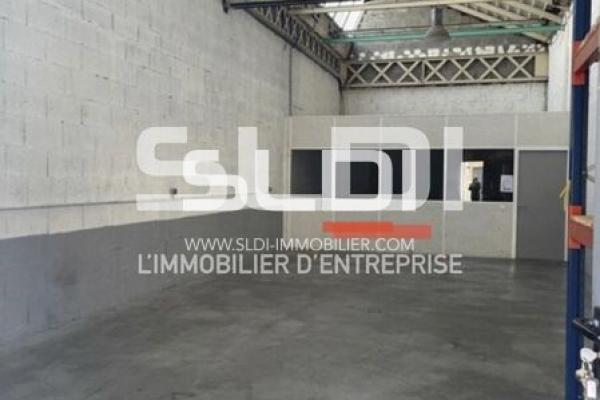 Locaux d'activités A LOUER - VENISSIEUX - 404 m²
