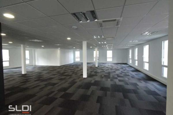 Bureaux A LOUER - SAINT PRIEST - 1 511 m²