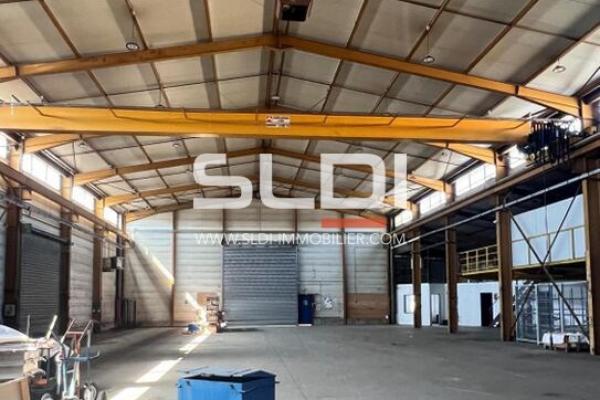 Locaux d'activités A LOUER - VAULX EN VELIN - 2 140 m²