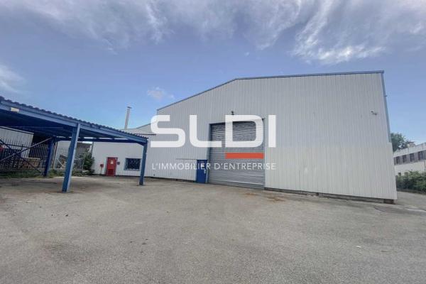 Locaux d'activités A LOUER - VAULX EN VELIN - 2 140 m²