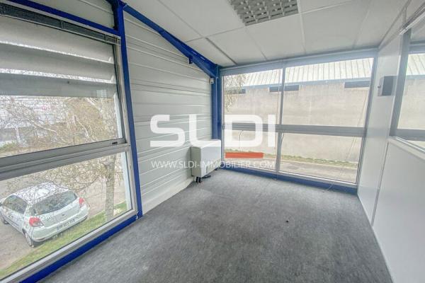 Locaux d'activités A LOUER - SAINT FONS - 930 m²