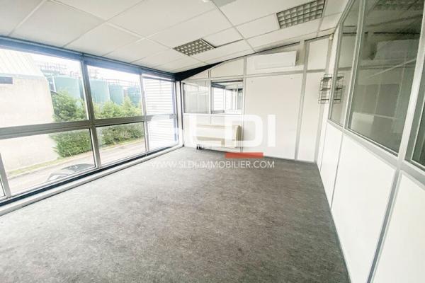 Locaux d'activités A LOUER - SAINT FONS - 930 m²