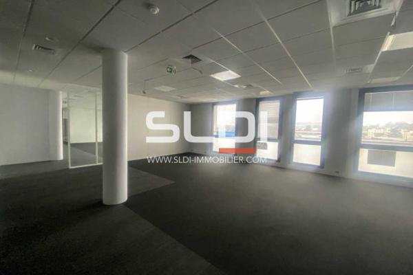 Bureaux A LOUER - VILLEURBANNE - 5 714 m²