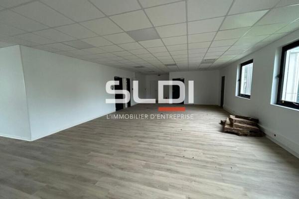 Bureaux A LOUER - LIMONEST - 2 078 m²