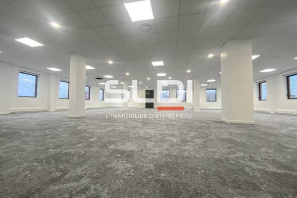 Bureaux A VENDRE OU A LOUER - MONTLUEL - 1 311 m²