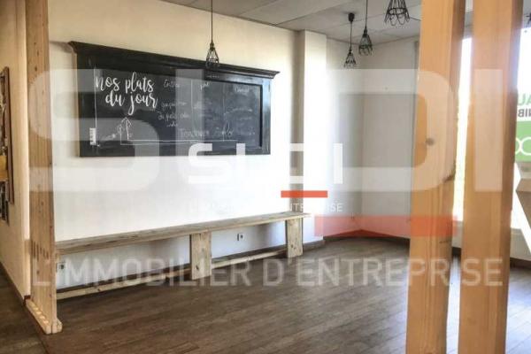 Commerces A LOUER - BOURG EN BRESSE - 435 m²