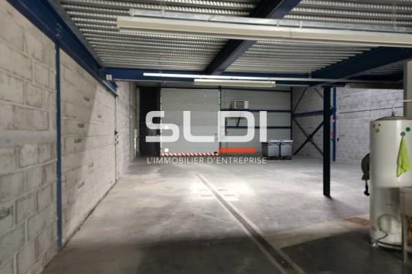 Locaux d'activités A LOUER - ECHIROLLES - 781 m²