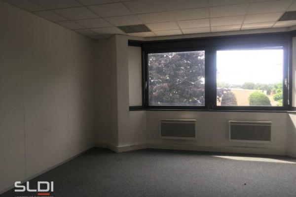 Bureaux A LOUER - SAINT QUENTIN FALLAVIER - 407 m²