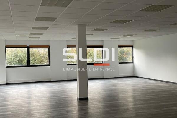 Bureaux A LOUER - SAINT PRIEST - 1 216 m²