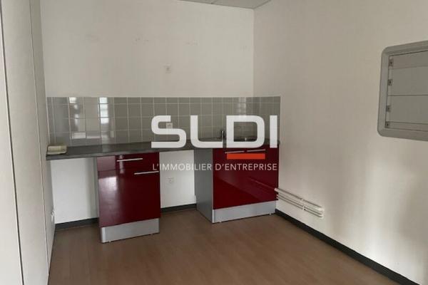 Bureaux A LOUER - SAINT PRIEST - 1 216 m²