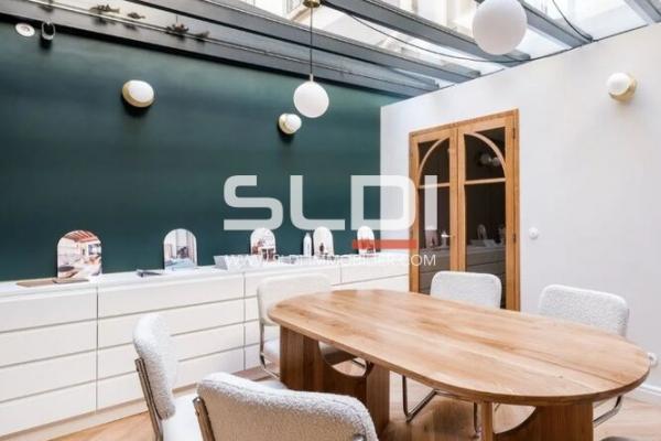 Commerces A VENDRE - LYON - 88 m²
