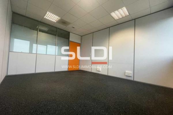 Bureaux A LOUER - DARDILLY - 110 m²