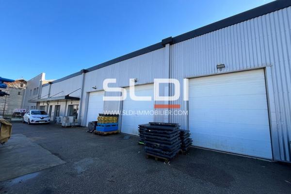 Locaux d'activités A LOUER - VAULX EN VELIN - 2 909 m²