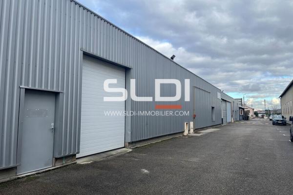Locaux d'activités A LOUER - VAULX EN VELIN - 2 909 m²
