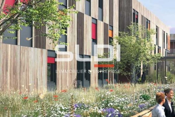 Bureaux A LOUER - VENISSIEUX - 7 006 m²