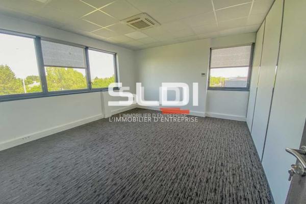 Bureaux A LOUER - MEYZIEU - 115 m²