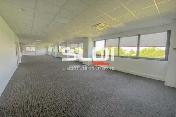 Bureaux A LOUER - MEYZIEU - 115 m²