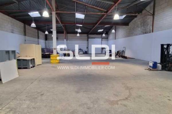 Locaux d'activités A LOUER - SAINT ETIENNE - 633 m²
