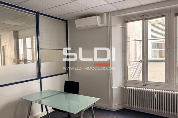 Bureaux A LOUER - LYON - 134 m²