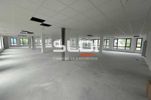 Bureaux A VENDRE OU A LOUER - VENISSIEUX - 700 m²
