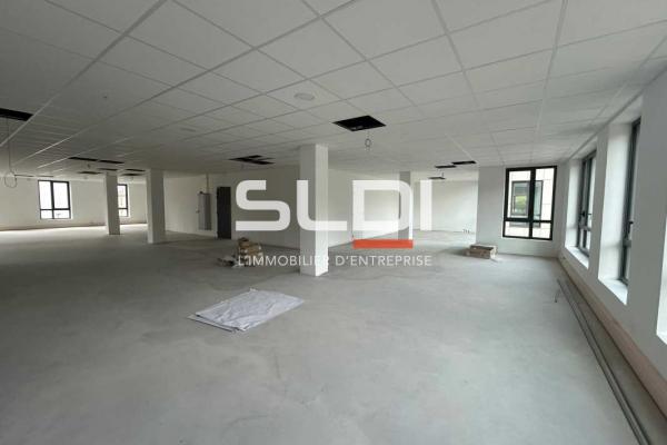 Bureaux A VENDRE OU A LOUER - VENISSIEUX - 700 m²
