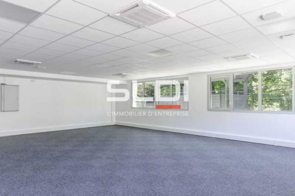 Bureaux A VENDRE - LISSIEU - 246 m²