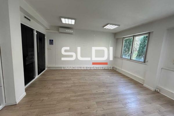 Bureaux A LOUER - ECULLY - 267 m²