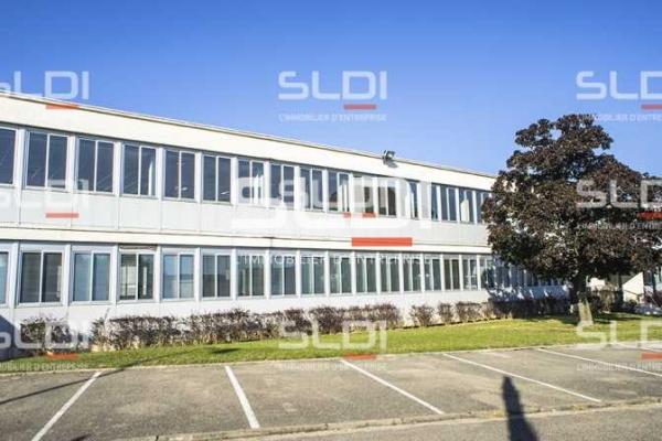 Bureaux A LOUER - SAINT PRIEST - 241 m²