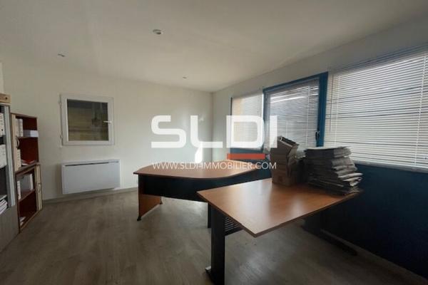 Locaux d'activités A LOUER - RILLIEUX LA PAPE - 170 m²