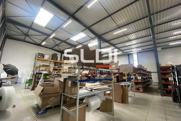 Locaux d'activités A LOUER - SAINT PRIEST - 1 092 m²