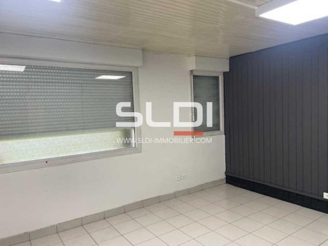 Bureaux A LOUER - RILLIEUX LA PAPE - 334 m²