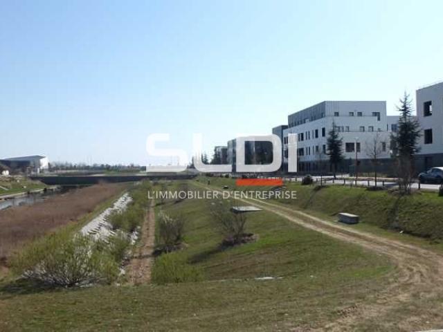 Bureaux A LOUER - GENAS - 792 m²