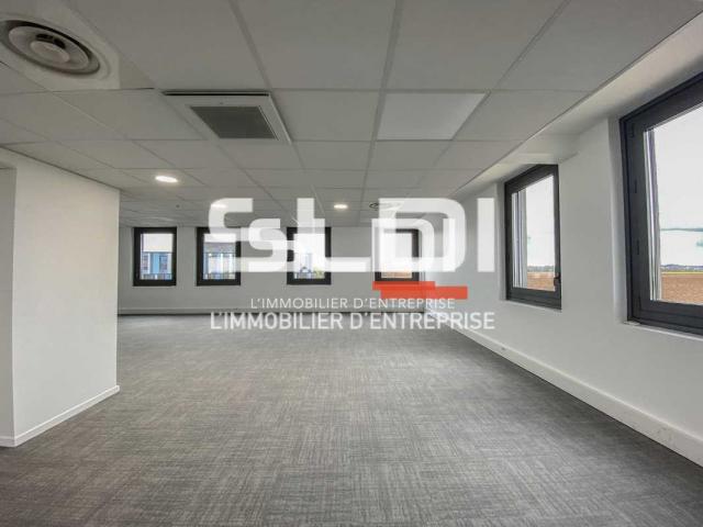 Bureaux A LOUER - COLOMBIER SAUGNIEU - 390 m²
