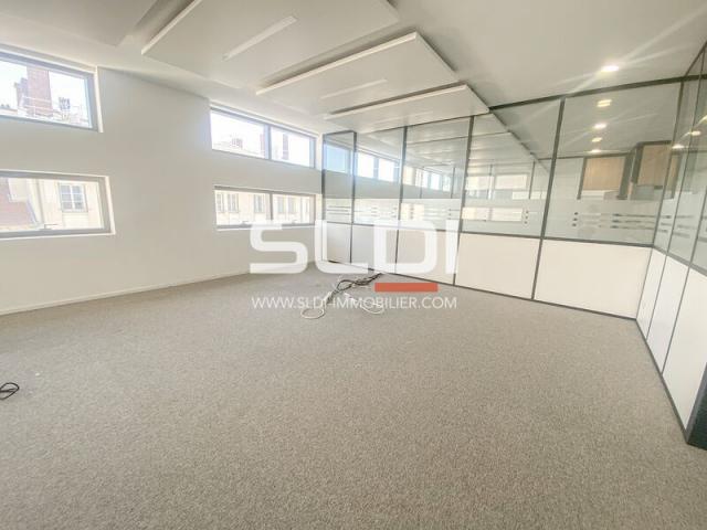 Bureaux A LOUER - LYON - 404 m²