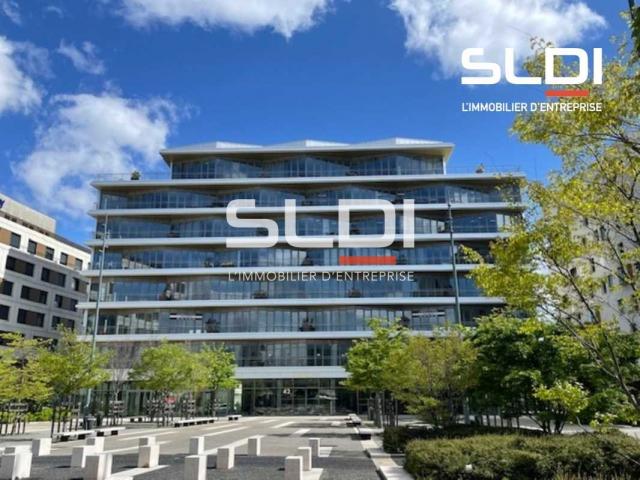 Bureaux A VENDRE OU A LOUER - VENISSIEUX - 2 354 m²
