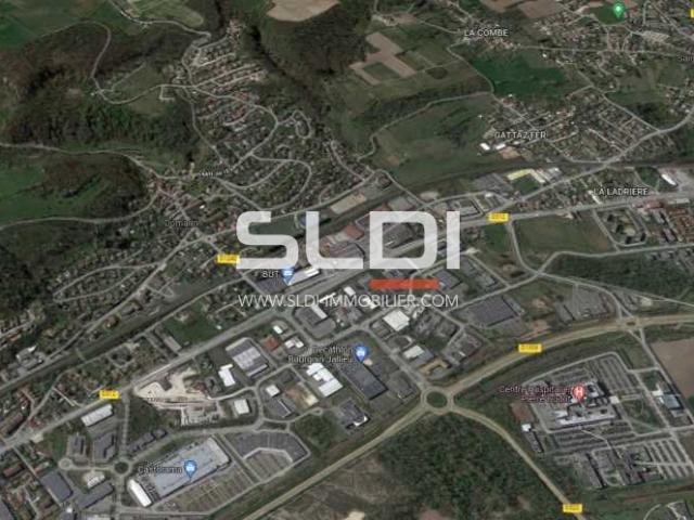 Locaux d'activités A LOUER - BOURGOIN JALLIEU - 356 m²