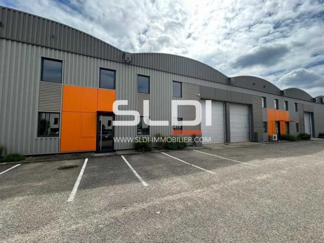 Locaux d'activités A LOUER - DARDILLY - 440 m²