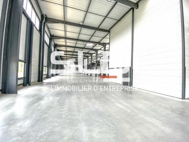 Locaux d'activités A LOUER - MEYZIEU - 1 531 m²