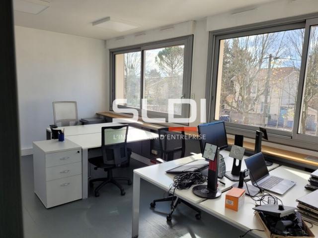 Bureaux A LOUER - TASSIN LA DEMI LUNE - 150 m²
