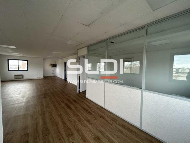 Bureaux A LOUER - CHASSIEU - 166 m²