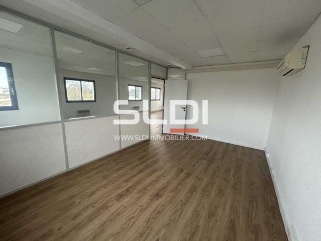 Bureaux A LOUER - CHASSIEU - 166 m²