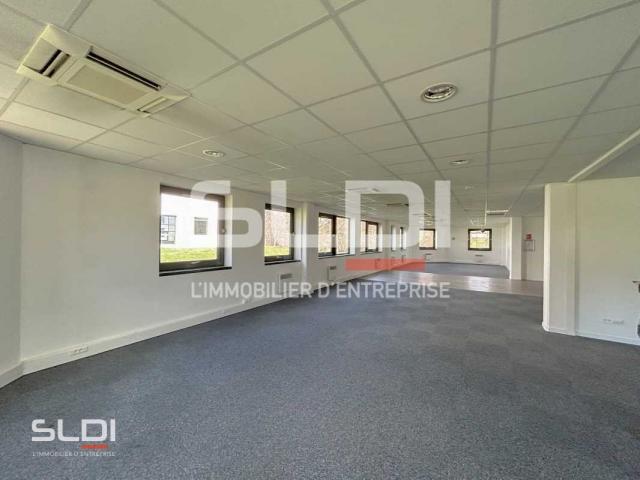 Bureaux A LOUER - LIMONEST - 916 m²