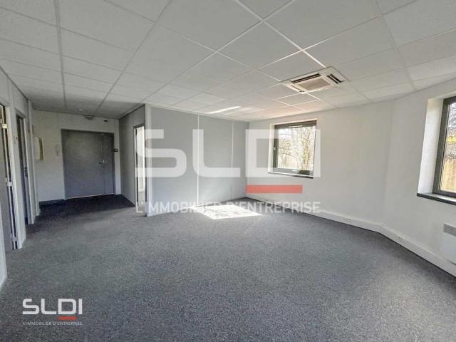 Bureaux A LOUER - LIMONEST - 916 m²