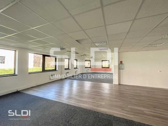 Bureaux A LOUER - LIMONEST - 916 m²