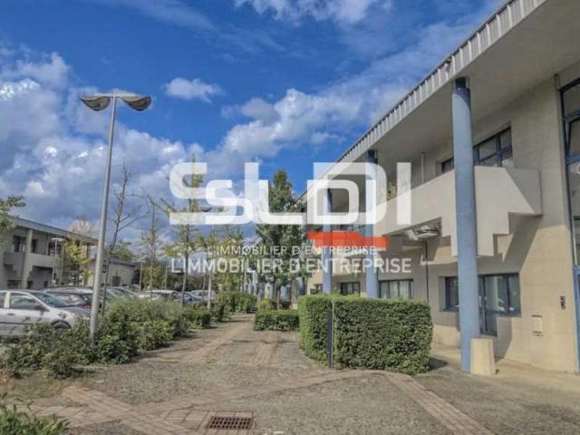 Bureaux A LOUER - BRON - 498 m²