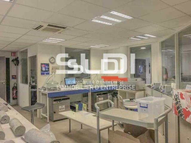 Bureaux A LOUER - BRON - 498 m²