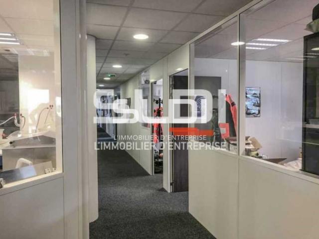 Bureaux A LOUER - BRON - 498 m²