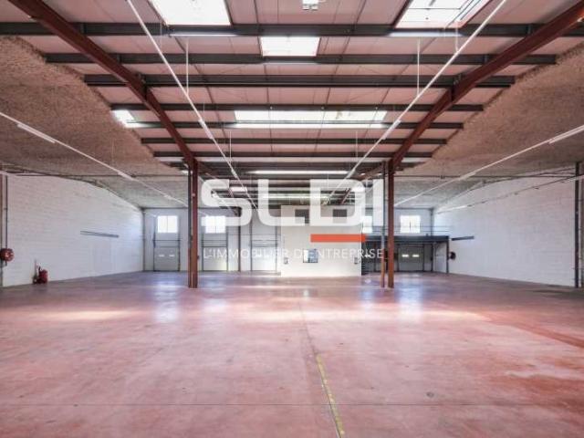 Locaux d'activités A LOUER - CORBAS - 4 294 m²